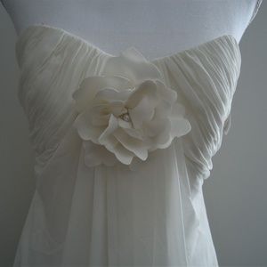 DAVID'S BRIDAL Ivory Strapless Chiffon Flower 8